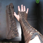 Mittelalterlicher Cosplay-Kunde Steampunk Lederarmstulpe